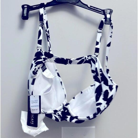 Island Escape GeminiPrinted Twist-Detail
Bikini Top, Women's Swimsuit swimwear - Picture 4 of 7